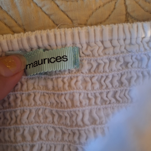 Elegant White Lace Trim Dress - Picture 2 of 8